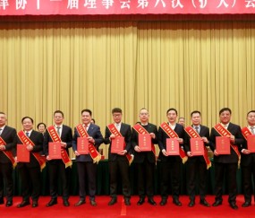 宏昊荣誉|宏昊所主任朱虹荣获“浙江省律师行业突出贡献奖”