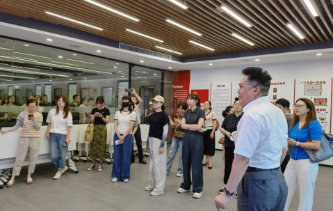 宏昊动态 | 拱墅区经合社专职党务工作者一行莅临宏昊调研