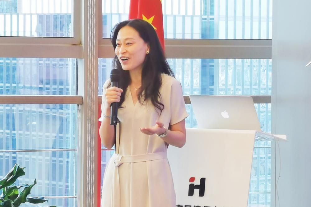 姚佳_副本.jpg 姚佳_副本.jpg