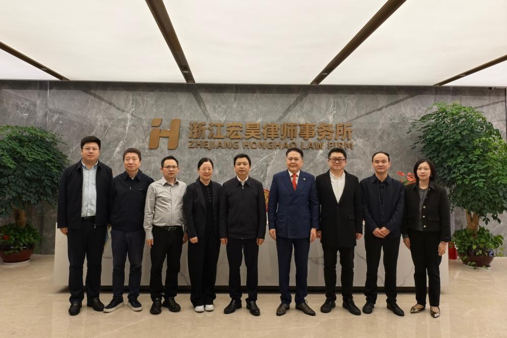 合影_副本.jpg 合影_副本.jpg