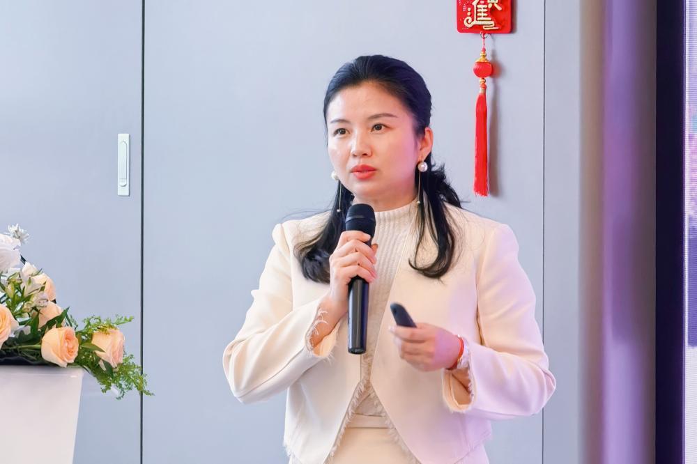 李丹丹_副本.jpg 李丹丹_副本.jpg