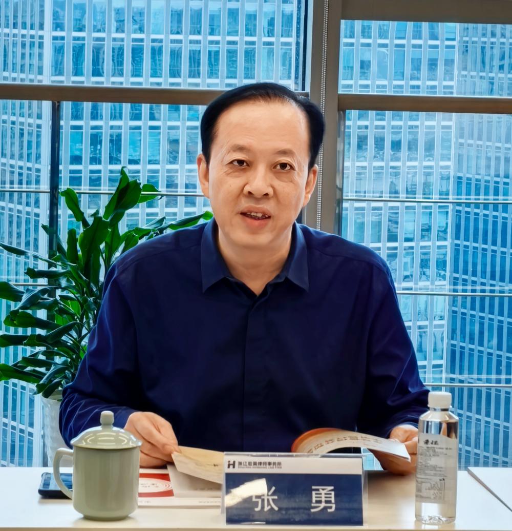 张勇_副本.jpg